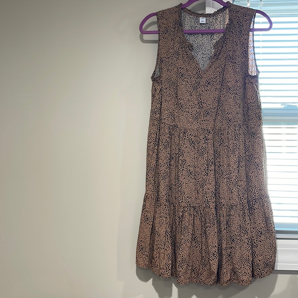 Old Navy. Leopard print sleeveless dress. Size Large. Never Worn.